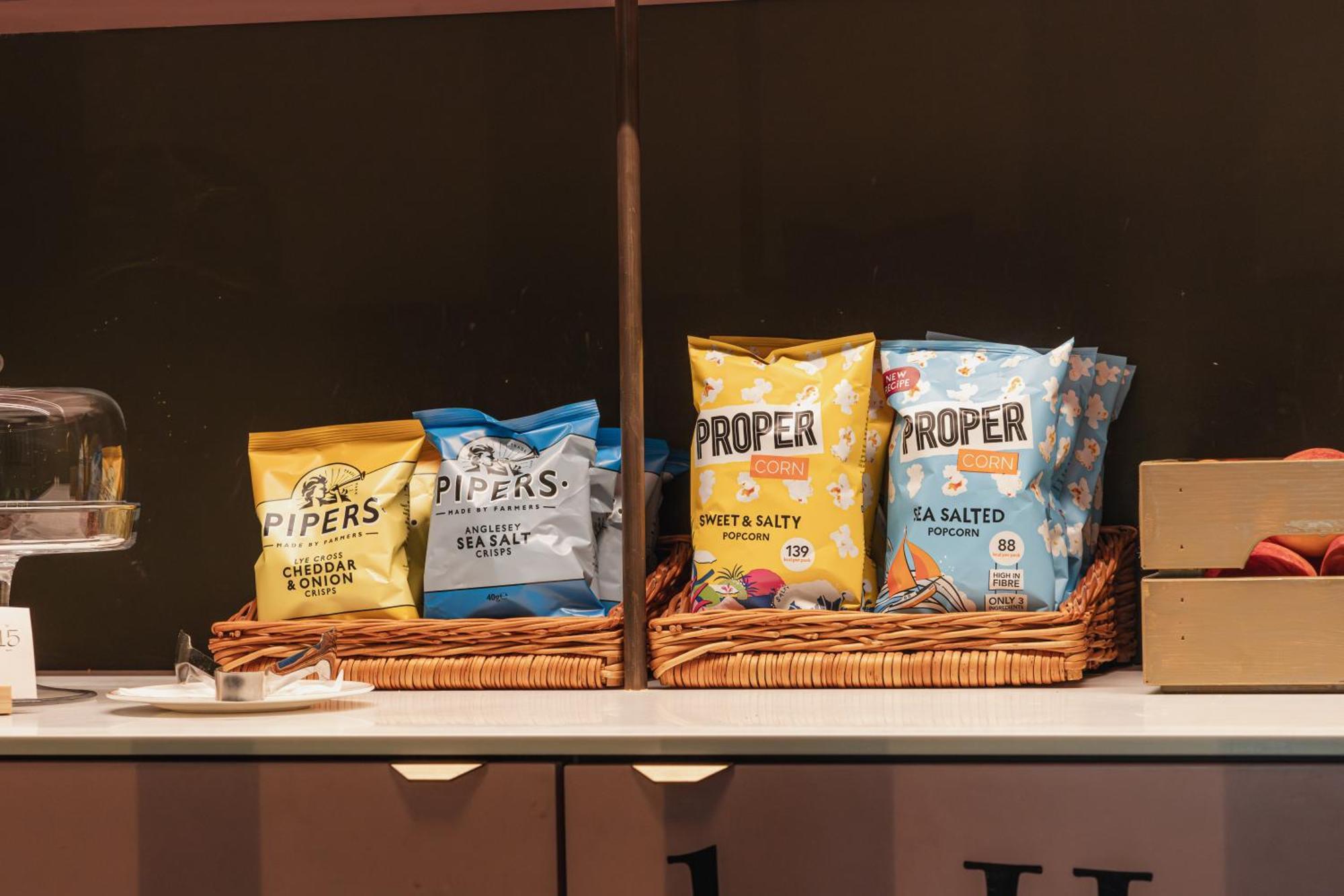No 15 By Guesthouse, Bath Exterior foto Proper crisps